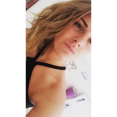 lauravuylsteke's profile picture. insta - lauravuylsteke