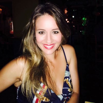 Especialista en RRPP, Food Style en Vayro, amante de la gastronomía ,colaboradora en varias revistas gastronómicas y en busca de la receta perfecta