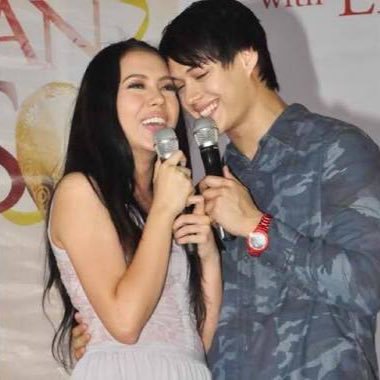 JulQuen forever. Solid. Follow them @montesjulia @itsenriquegil #OneLove ♥