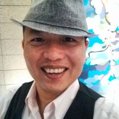 Dad, passionate techie, software architect, coder, mentor, tanguero, budding entrepreneur, geek, swimmer, loves to cook & eat a lot.