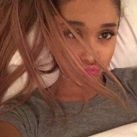 slutforarianaa's profile picture. 