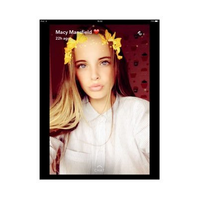 Michaelajade_15's profile picture. Makeup