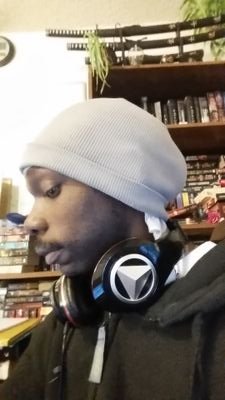 Rapper/Beatmaker
#WearYourHabits #musicproducer