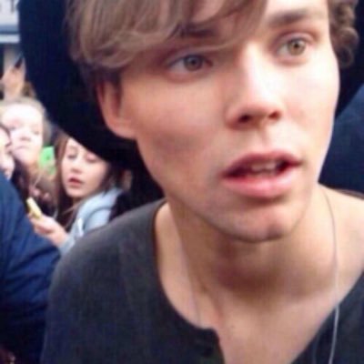 5SOSCommentary's profile picture. I could be Michael for all you know....