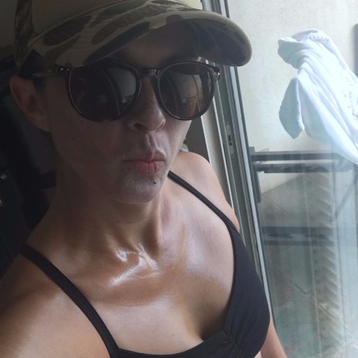 HISportyChic's profile picture. Running, surfing, yoga, barre, cycling, swimming, #BBG, 2x Ironman 70.3 finisher, golf, mom of 2, wife, Hawaii, beauty & fashion.