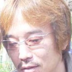 ぱちんこ業界専門フリーライター。業界紙「シークエンス」の発行人・編集長も。令和7年の私生活上の目標は「手摺りを持たずに階段昇り降り」と「ゴルフ1ラウンド」。ゴルフは趣味ではないけれど病気する前は友人と年数回行ってました。昨年やってた8,000歩/日も継続中です。相も変わらずライフワークは酒とドラゴンクエストタクトです。