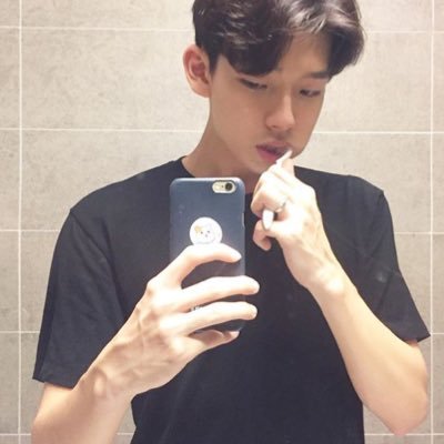 Sungwoo_fs's profile picture. [ Jimin mon grand frère ] .. [ Iron & Sam mes papas ] .. [ Daehyun ]