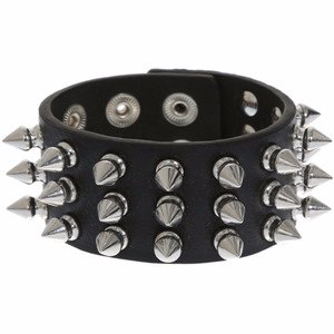 writer, email crafter, multi-hyphenate bullsh*t artist, ex-meme, but at the end of the day… punk as hell🤘