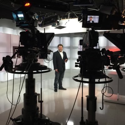 Communications / Marketing professional in the media industry. Views are my own.