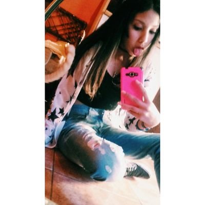 StupidPeople05's profile picture. la verdad no se que poner.
La recalcada concha de tu madre.