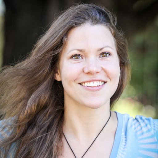 Empathy Engineer, Inspirational Strategist in Technology, Personal Growth, and Human Interactions - https://t.co/YRKz4PxguC - Also, I code. (: 💖