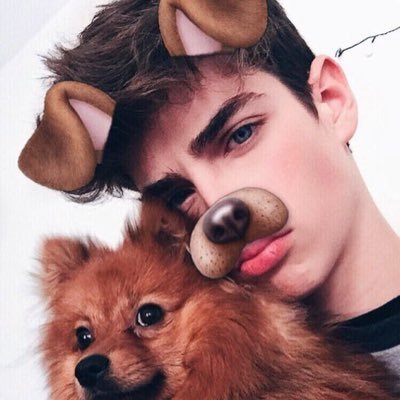 Twitter Oficial de Información de Manu Ríos. || Official Update Twitter page of Manu Ríos. {tw:@manuriosfdez; mgmt:@imspanky} manuriosnotes@outlook.com