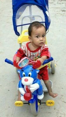 ladestan_f's profile picture. tetap semangat