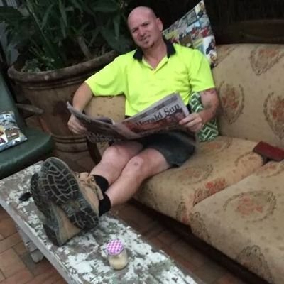 swbon37's profile picture. 