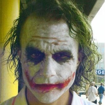 thejokersbat's profile picture. free follow from @cptnwinchester