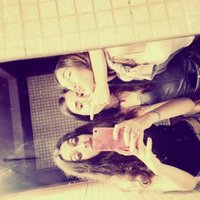 maria (@mariasenar2000) 's Twitter Profile