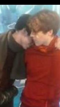 villaneladice1's profile picture. Jalonso para religión 
Villalpander
Amo lo paranormal
Ed Sheeran 
Abraham Mateo 
CD9 Los dueños de mi corazón