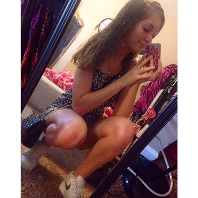 queenAPF's profile picture. Instagram: bvd.queen | | 18yrs old | | Employed | | Isaiah❤️