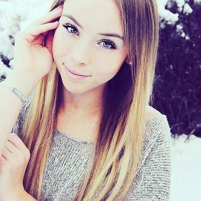 Profile Picture of Lillith Bradley (@lillith_golding) on Twitter