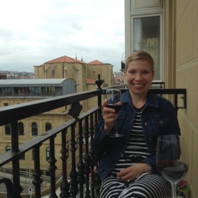 AimeeOttawa's profile picture. 