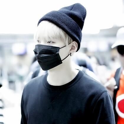 x2Zg8PFErI9LvFX's profile picture. 