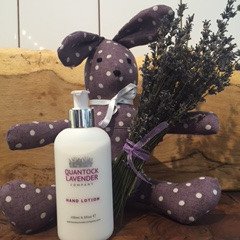 Delicately scented Lavender products from Quantock Lavender Company Somerset. Plus shop for quilters and all that is needed including residential retreats!