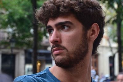 Amant del Teatre i apassionat per l'esport! Monitor de lleure. Hereu de les comarques BCNs. Només has de creure en el que vols aconseguir per fer-ho possible!