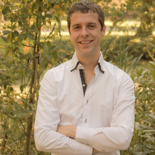 DubleFris's profile picture. Enjoying the world of Gielinor.