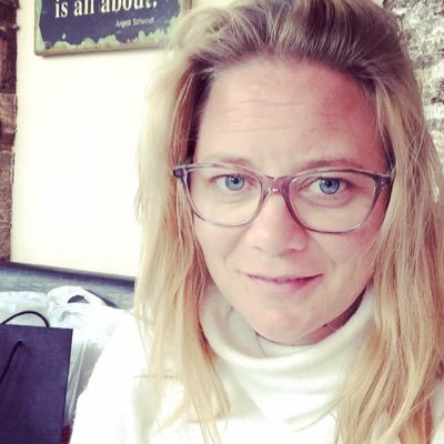 MarieErla's profile picture. Marknadsområdeschef & dotterbolags-VD. Brinner för tidningar och lokal journalistik. Twitterinläggen är självklart privata men besök gärna Sydostran, Kb, BLT!