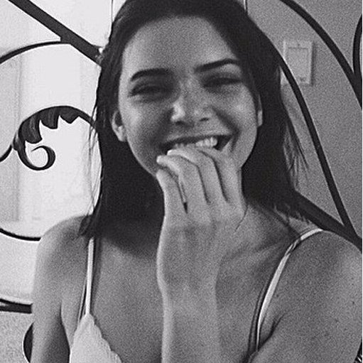 liahriverdale2's profile picture. kiss me like the world is gonna disappear