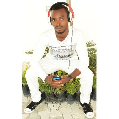 solomonconcept's profile picture. My name Solomon, I'm living in lagos, I'm in to photography