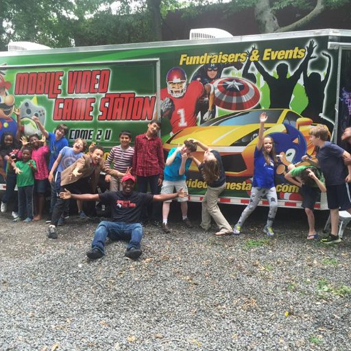 Mobile Video Game Theater - Birthday Parties - Special Events - Fund Raising - Corporate Events - Tailgating