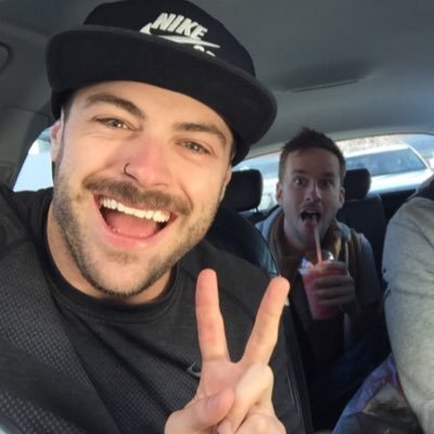 Calculatorxtwo's profile picture. canadian in australia.