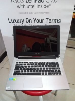 muzaizudien11's profile picture. semacam tempatnya jual beli dan service Laptop/pc/proyector