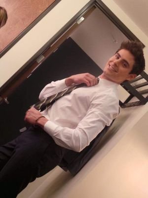 Zackphelps63's profile picture. J'ai 19 ans et je viens de San Francisco