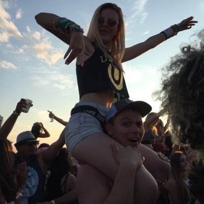 nicoleeedmond_2's profile picture. • 25 • Pisces • Educator • PLUR ✌️❤🙏🌎 • Unicorn squad 🦄 •