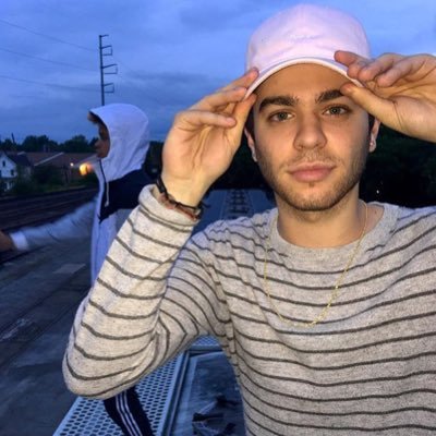 free follow from @couturedbarone , follow back on there, thanks (': have a great day !! ✨