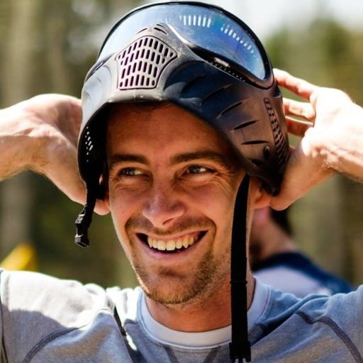 Storyteller, designer, animator and enjoy doing things in the sun.