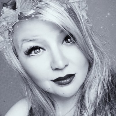 abbkayxo's profile picture. You know what the problem with this world is? Everyone wants a magical solution to their problems but everyone refuses to believe in magic. ✨