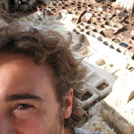 achilleup's profile picture. Girard, desiderio mimetico.