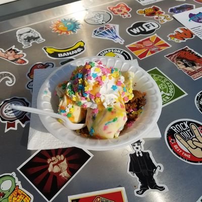 Top That Cookie Truck is a new food truck serving skagit valley Washington. Cookies, ice cream, milkshakes and more!