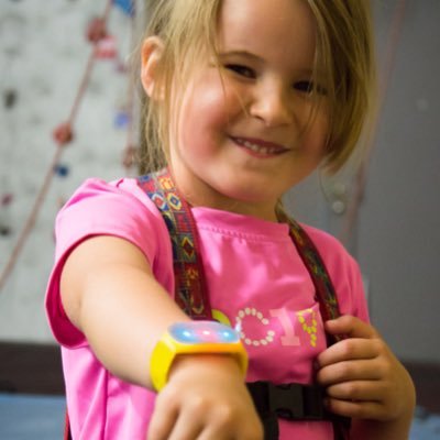 Lifee is a streetsmart wristband for kids that motivates physical activity with gamification. Wear Lifee and your everyday life becomes a rewarding game!