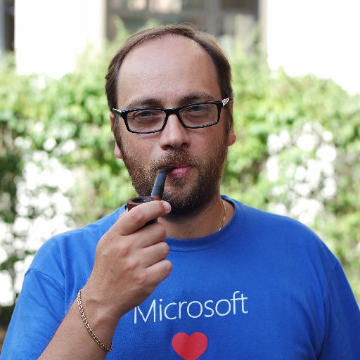 Software engineer, entrepreneur, startupper, curious and interested in everything that is innovation, technology and food.