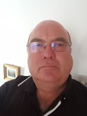 Deeping St James Parish Councillor. Real ale fan likes Folk Music, Churches and Morris Dancing.