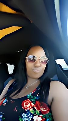mzcakes23's profile picture.