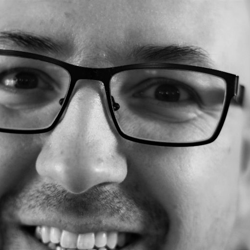 zelive1978's profile picture. 