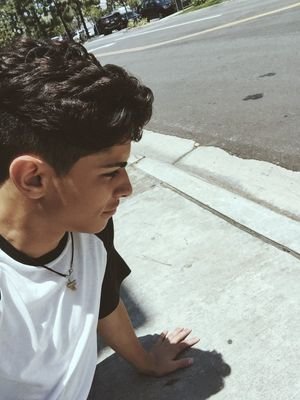 QueenSelena21's profile picture. 