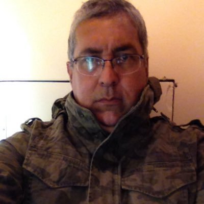 GÊNIO COM QI DE 180,ESPECIALISTA EM PESQUISAR NANOTECNOLOGIA,NANOROBÔTICA E NANOCIÊNCIA.