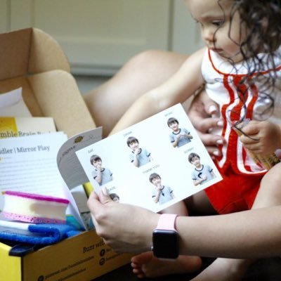 Monthly box of learning activities for infants & toddlers (0-3) for advanced brain development. Get 5 FREE activities below 👇🏼 + follow for 10% off