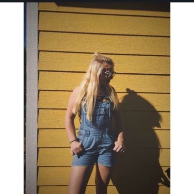 shelbybyron's profile picture. Happiness and Sunshineee